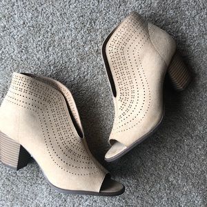 Tan Open-toed Booties with Heel